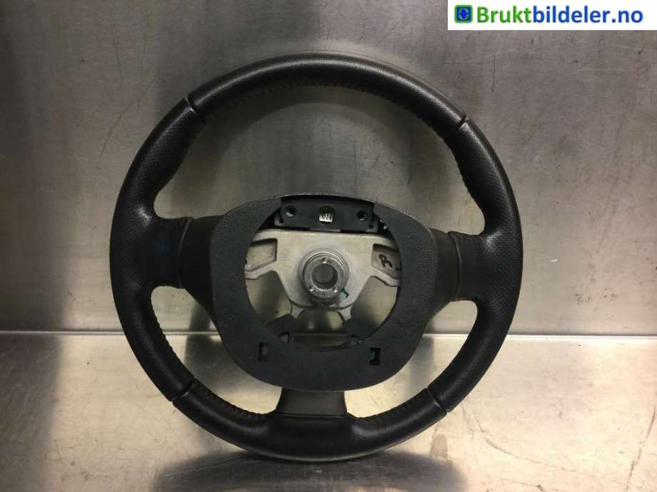 Ratt til Nissan Juke 2014-2018 (Fase 2) (NISSAN|484301KB3C|)
