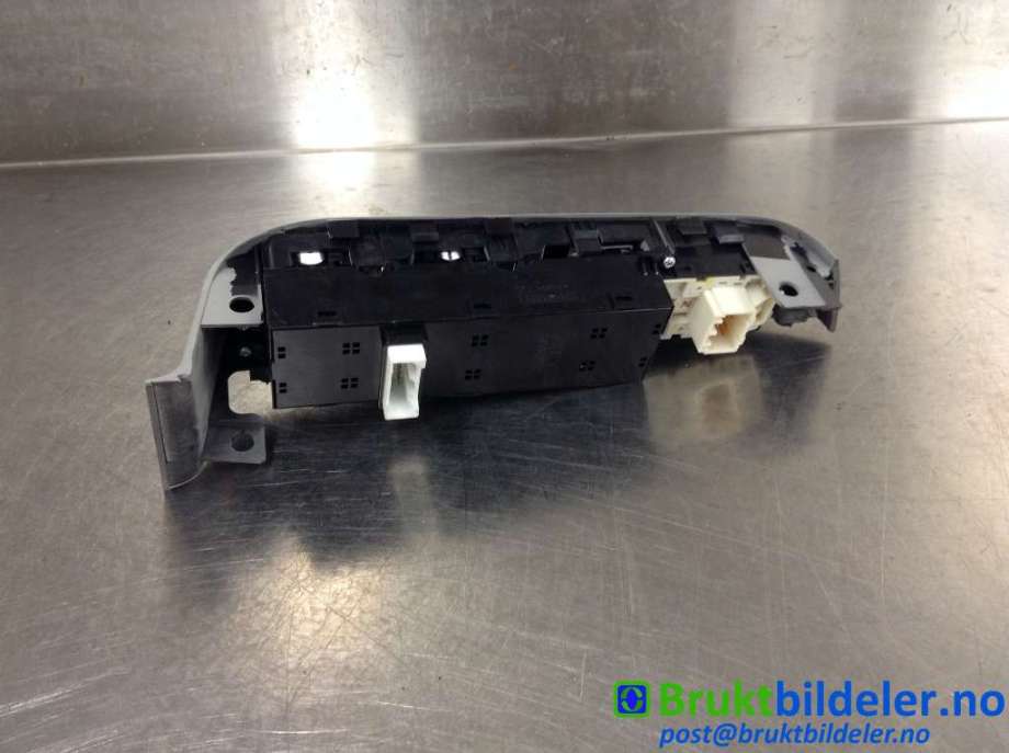 Bryter ruteheis til Kia Soul 2014-2019 (Type II)  (KIA|93570-B2050BF6|)