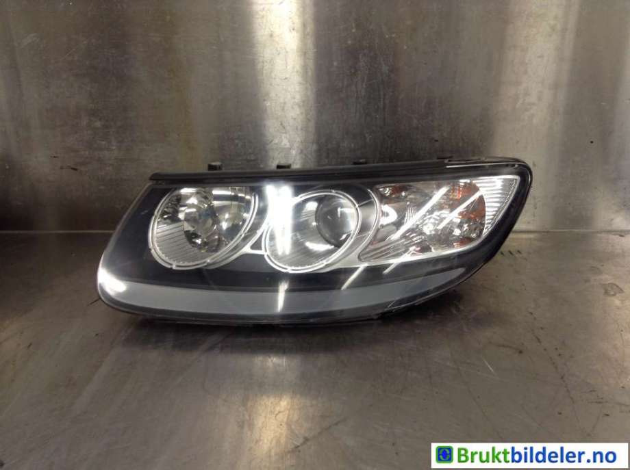 Frontlykt venstre halogen til Hyundai Santa Fe, 2006-2009 (Type II, Fase 1)  (HYUNDAI|92101 2B020)