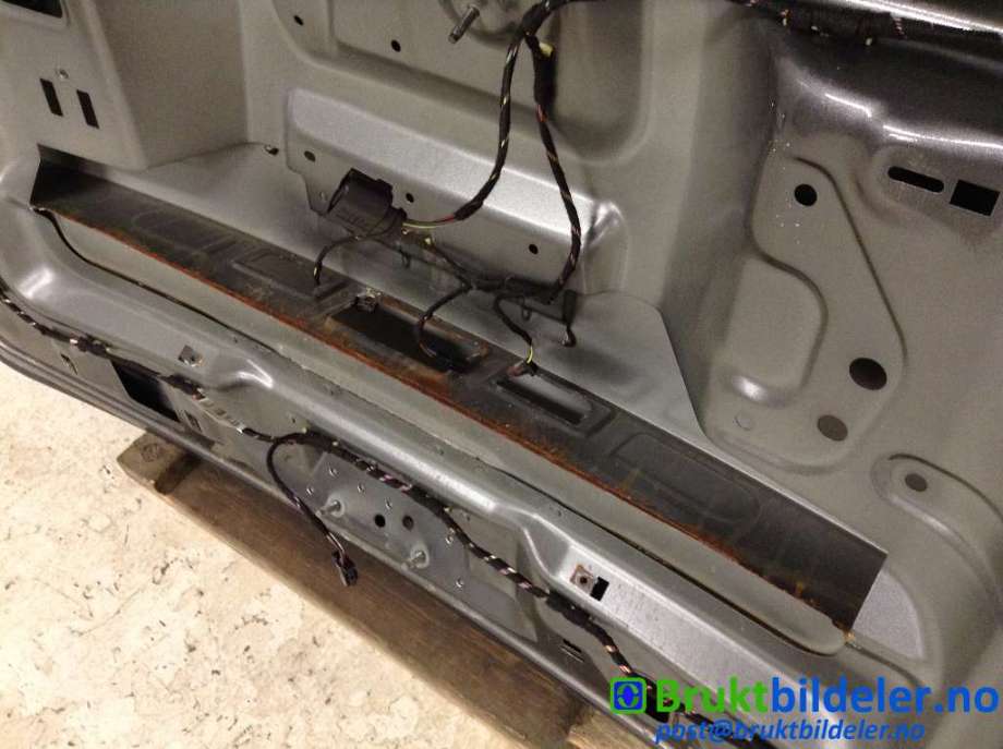 Bakluke til VW Touran 2015-2021 (Type II)  (VOLKSWAGEN|5TA 827 025 P||5TA 827 025 Q)