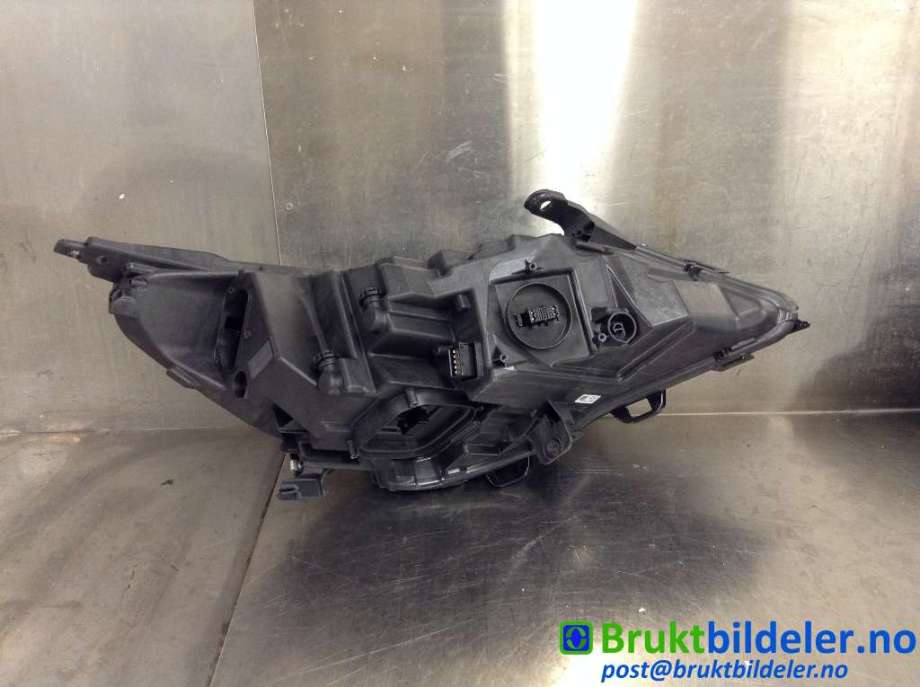 Frontlykt venstre xenon til Opel Astra K 2015-->>  (OPEL|39023762|796 31 000 00|)