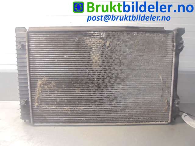 Radiator (manuell gir) til Audi A6 2008-2011 (Type III, Fase 2) (C6) (C6) (AUDI|4F0 121 251 P|)