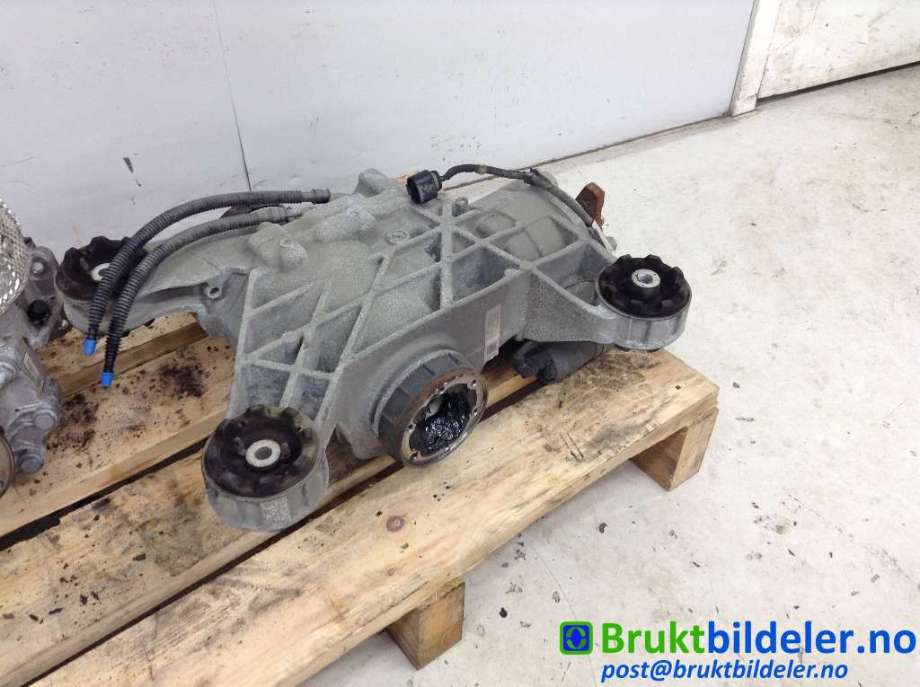 Kardang klokke bak til VW Caddy, 2020-->> (Type IV)  (VOLKSWAGEN|0CR 525 010 R)