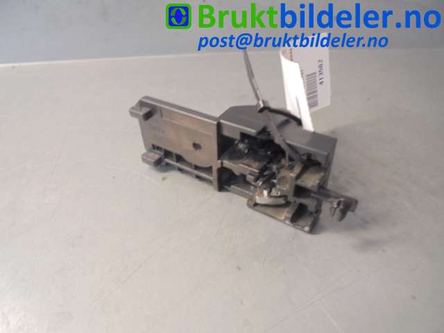 Dørhåndtak inv venst foran til Suzuki SX4 2009-2013 (Type I, Fase 2)  (SUZUKI|)