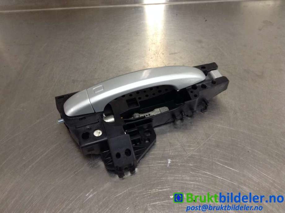 Dørhåndtak utv høyre bak til Audi A4, 2007-2014 (Type IV) (B8) (B8) (AUDI|8T0 837 886 B)