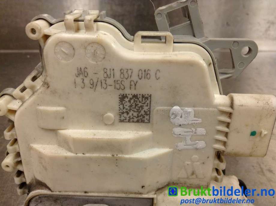 Låsekasse høyre foran til Audi A4 2007-2014 (Type IV) (B8) (B8) (AUDI|8J1 837 016 C|)