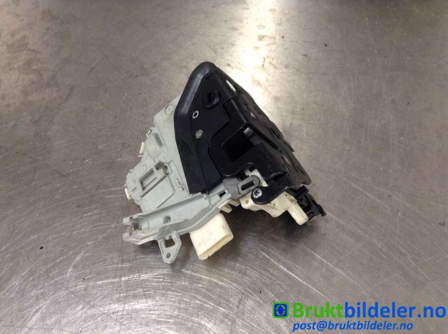 Låsekasse høyre bak til Audi A4 2007-2014 (Type IV) (B8) (B8) (AUDI|8K0 839 016 C|)