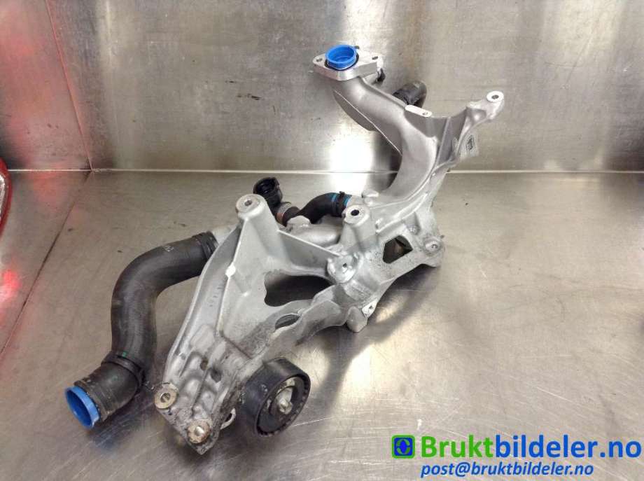Motorrom diverse til Mercedes A-Klasse, 2012-2018 (W176) (W176) (MERCEDES|A 651 201 17 09)