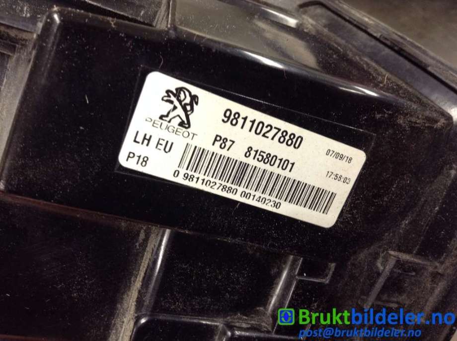 Baklykt venstre indre til Peugeot 5008 2017-->> (Type II)  (PEUGEOT|9811027880|81580101|)