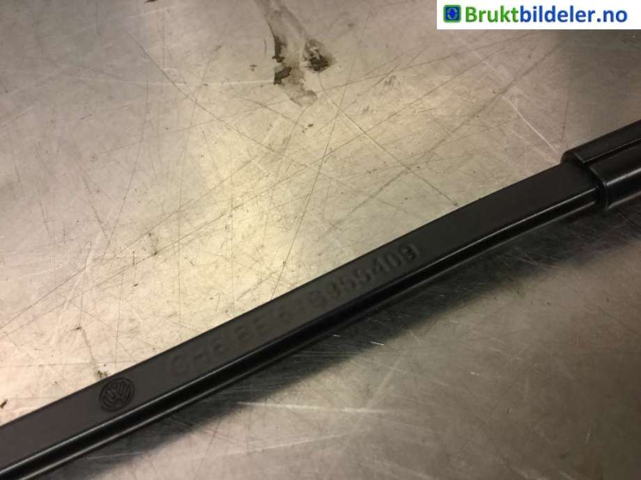 Viskerarmer frontrute til VW Touran 2015-2021 (Type II)  (VOLKSWAGEN|5TB 955 409|)