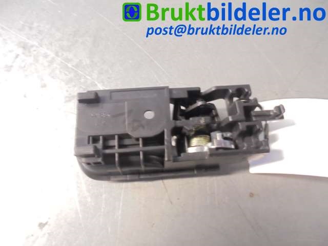 Dørhåndtak inv høyre bak til Suzuki SX4 2009-2013 (Type I, Fase 2)  (SUZUKI|83130-633J20-LF1|)