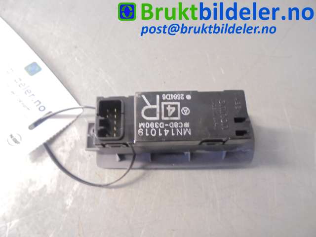 Bryter ruteheis til Mitsubishi Colt 2004-2008 (Type VII, Fase 1)  (MITSUBISHI|MN141019|)