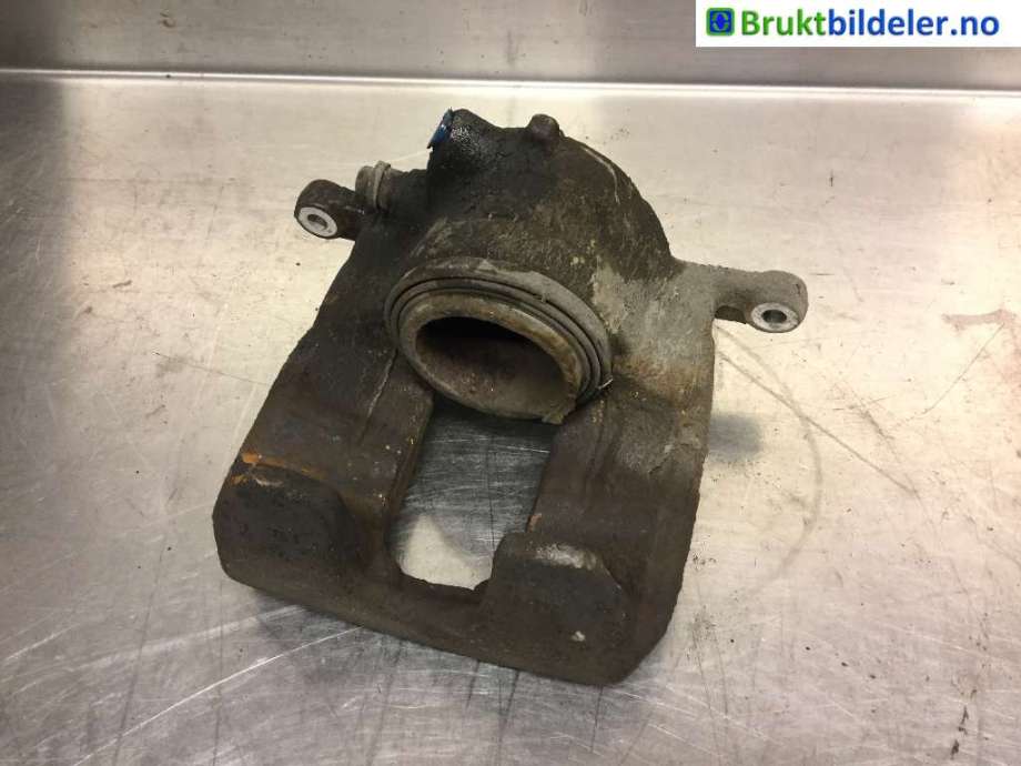 Bremsecaliper venstre foran til Mercedes A-Klasse 2012-2018 (W176) (W176) (MERCEDES|A 204 421 25 81|)