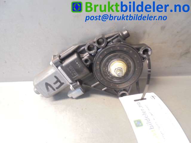 Ruteheis venstre foran til Hyundai i30, 2007-2012 (Type I)  (HYUNDAI|82450-2R000)