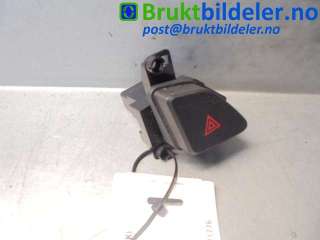 Bryter nødblink til Hyundai i30,   (HYUNDAI|864W01404)