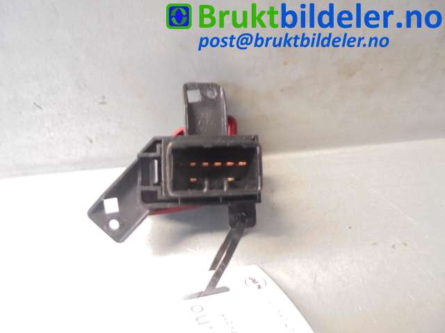 Bryter nødblink til Hyundai i30 2007-2012 (Type I)  (HYUNDAI|864W01404|)