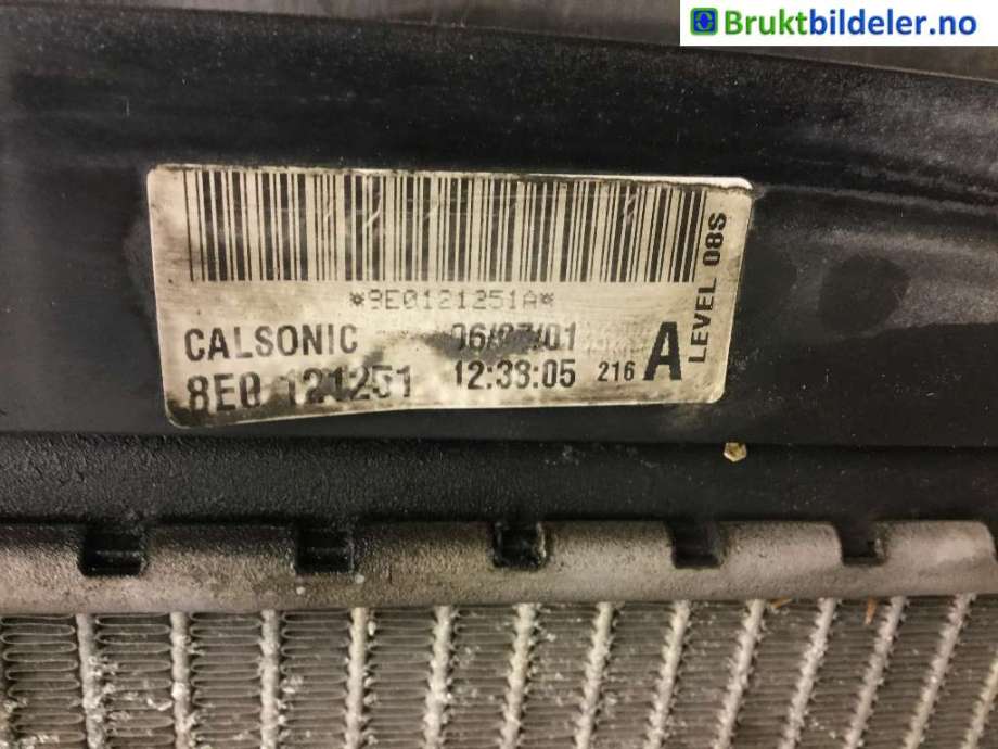 Radiator (manuell gir) til Audi A4 2001-2004 (Type II) (B6) (B6) (AUDI|8E0 121 251|)