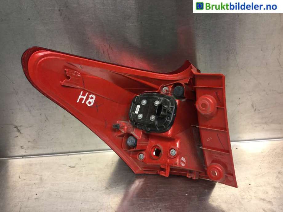 Baklykt høyre til Toyota Auris 2015-2019 (Type II, Fase 2)  (TOYOTA|8155102740||81556-02730)