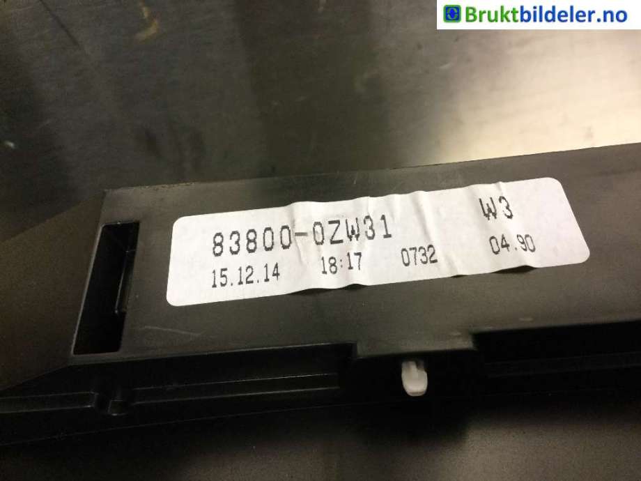 Instrumentpanel til Toyota Auris 2015-2019 (Type II, Fase 2)  (TOYOTA|83800-0ZW31|)