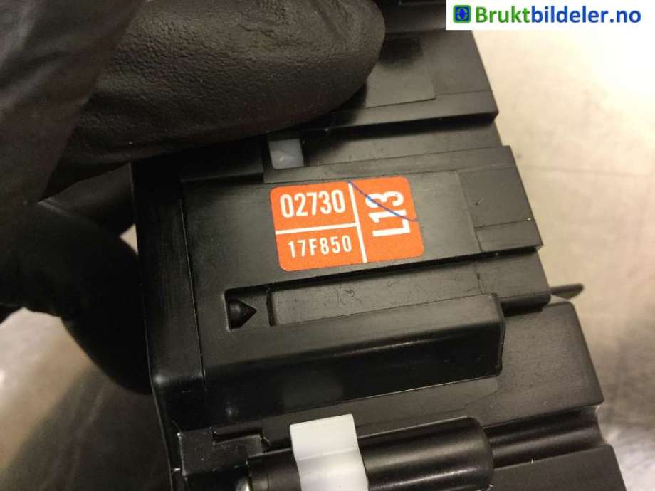 Bryter combi til Toyota Auris 2015-2019 (Type II, Fase 2)  (TOYOTA||0273017F850)