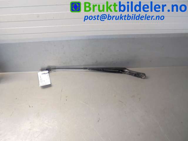 Viskerarmer frontrute til VW Caddy 2004-2010 (Type III, Fase 1)  (VOLKSWAGEN|2K1 955 409 A|)
