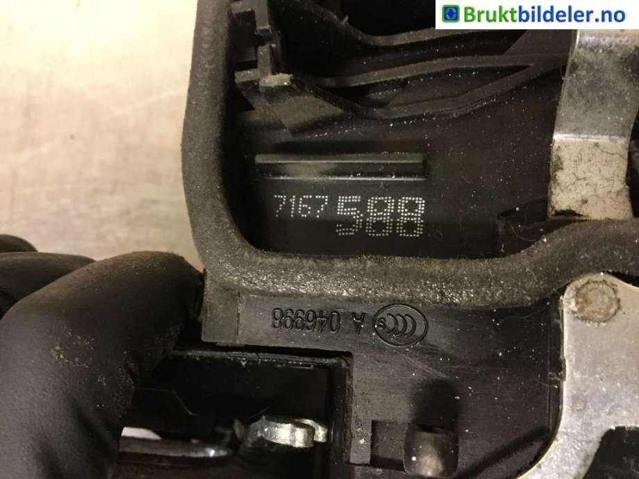 Låsekasse høyre bak til BMW X5 2007-2013 (E70) (E70) (BMW|7 167 588|)