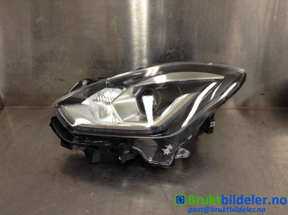 Frontlykt venstre halogen til Suzuki Swift 2017-->> (35320-52RA0|)