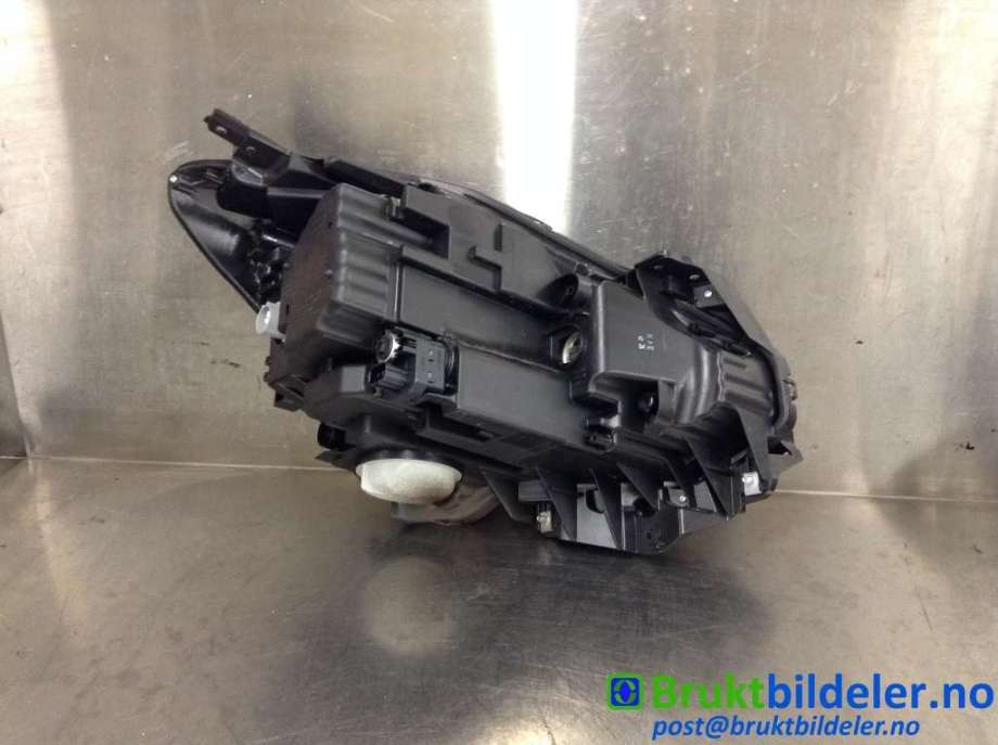 Frontlykt venstre halogen til Suzuki Swift 2017-->> (35320-52RA0|)