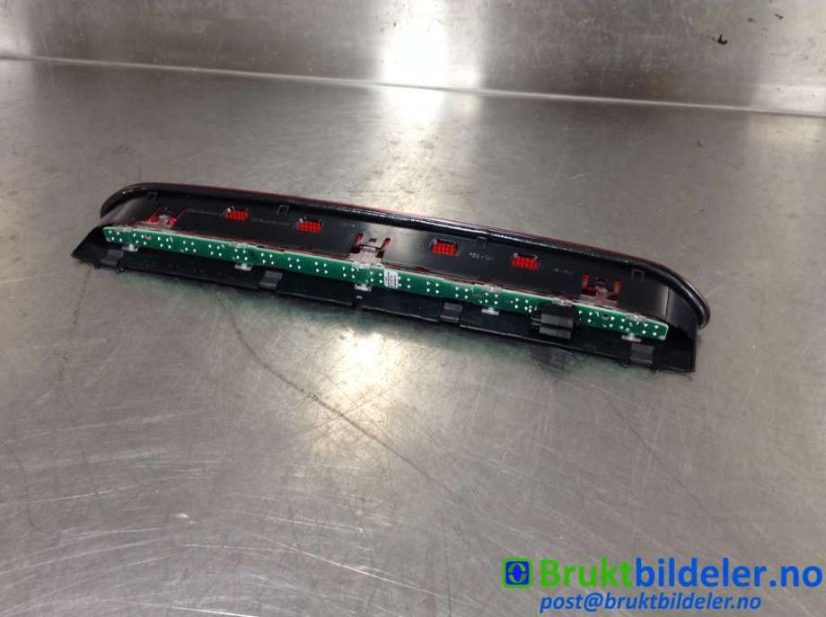 Baklykt bremselys bakrute til VW Tiguan 2007-2011 (Type I, Fase 1)  (VOLKSWAGEN|5N0 945 097|)
