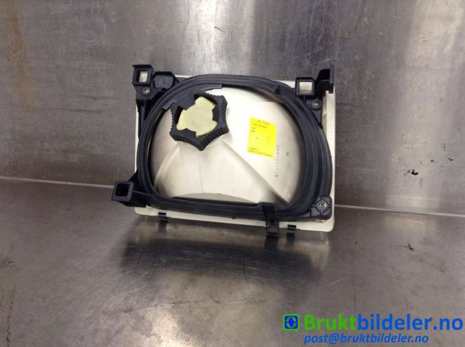 Frontlykt venstre halogen til Volvo 740 1988-1992  (1392710|1 305 321 902|)