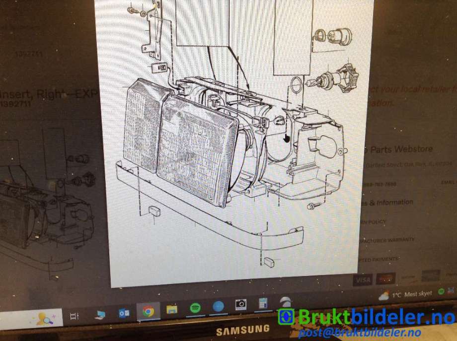 Frontlykt høyre halogen til Volvo 740 1988-1992 (1392711|1 305 321 903|)