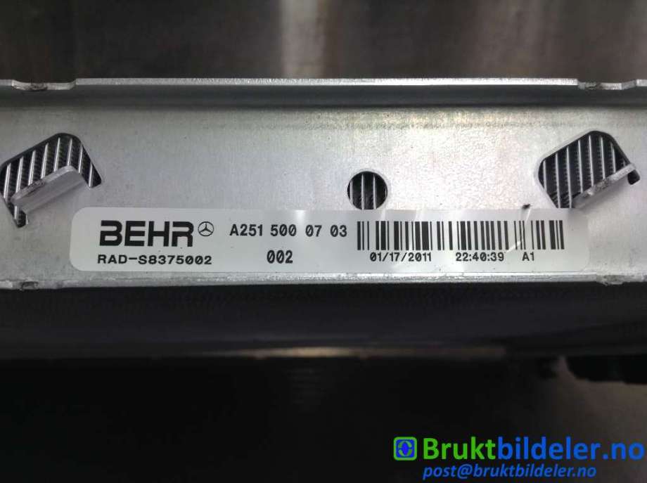 Radiator (automat gir) til Mercedes R-Klasse 2006-2013 (W251) (W251) (MERCEDES|A 251 500 07 03|)