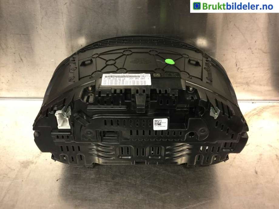 Instrumentpanel til Mercedes GLC 2015-2022 (X253) (X253) (MERCEDES|A 205 900 22 18|)