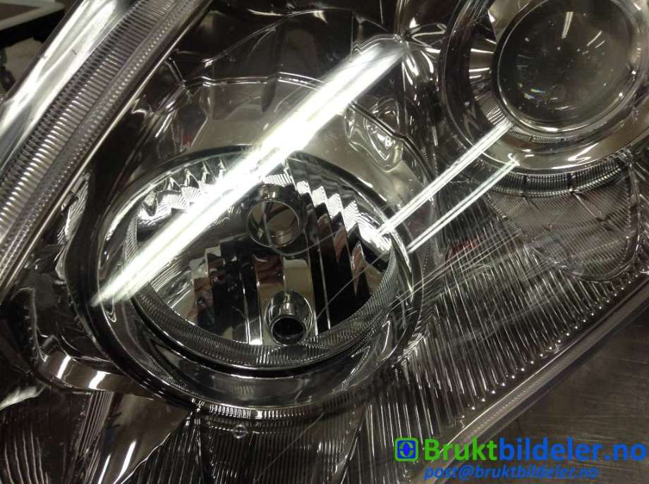 Frontlykt venstre xenon til Honda CR-V 2007-2012 (Type III)  (33150-SWW-G1|)