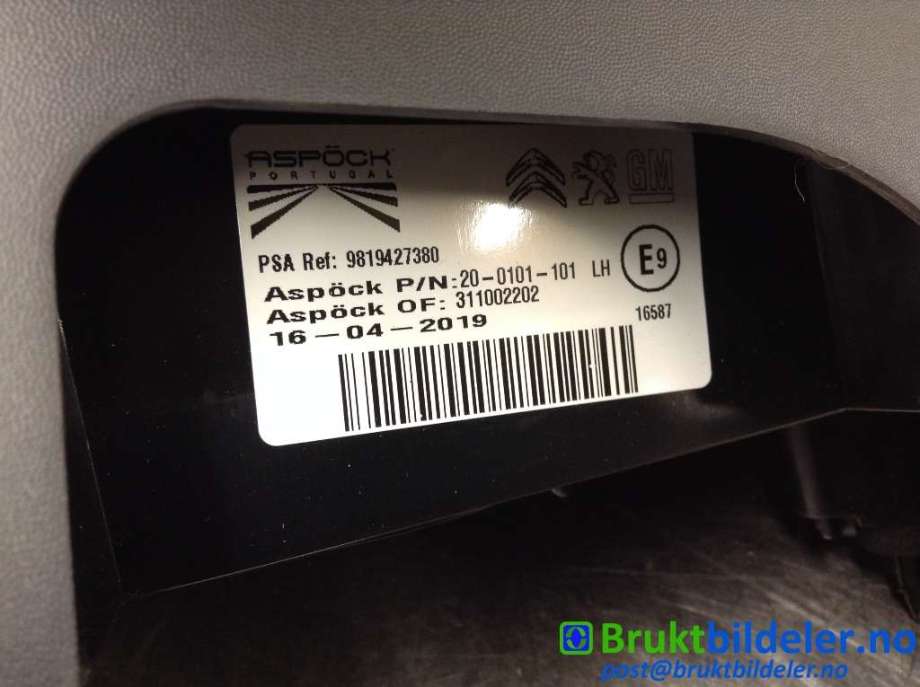 Baklykt venstre til Peugeot Partner 2019-->> (Type III)  (9819427380|)