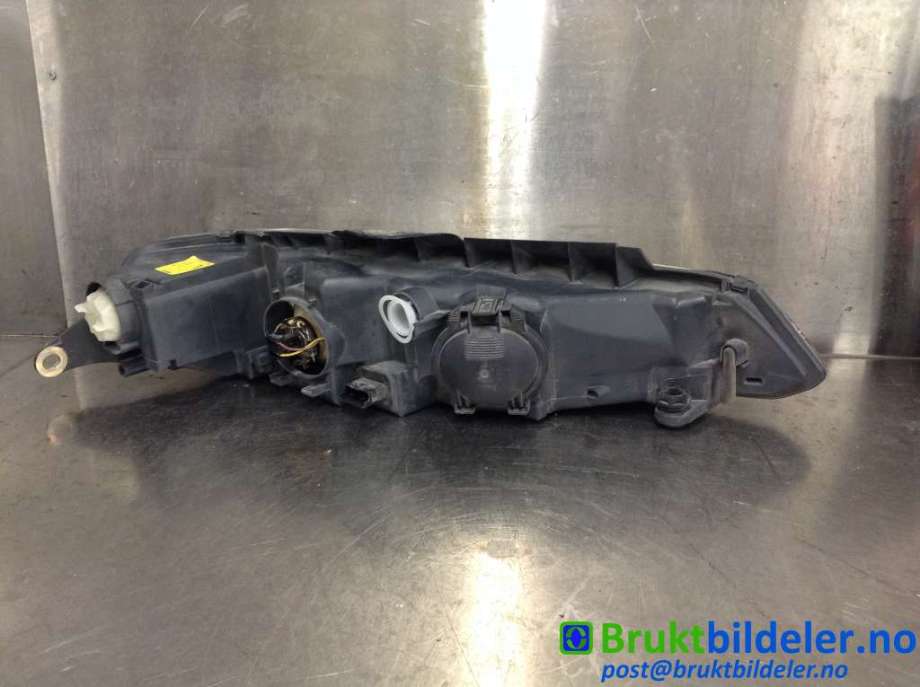 Frontlykt venstre halogen til Peugeot 406 1999-2004 (Fase 2)  (96 304 232 77|0 301 175 001|)