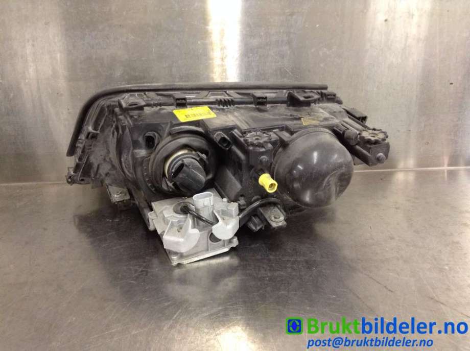 Frontlykt høyre xenon til BMW 3-Serie 1998-2005 (E46) (E46) (|0 301 089 276)