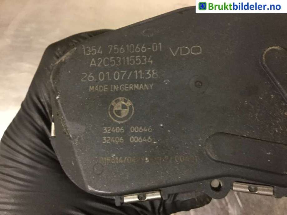 Spjeldhus til BMW 3-Serie 2005-2011 (E90/E91/E92/E93) (E90/E91/E92/E93) (BMW|13 54 7 561 066|)