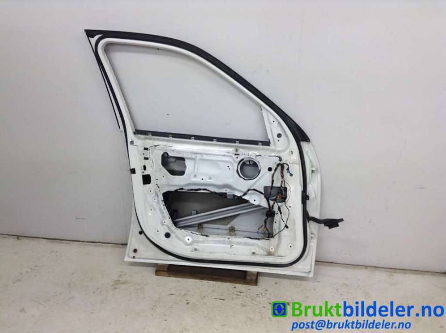 Dør venstre foran til BMW X5 2007-2013 (E70) (E70) (BMW|41 51 7 211 423|)