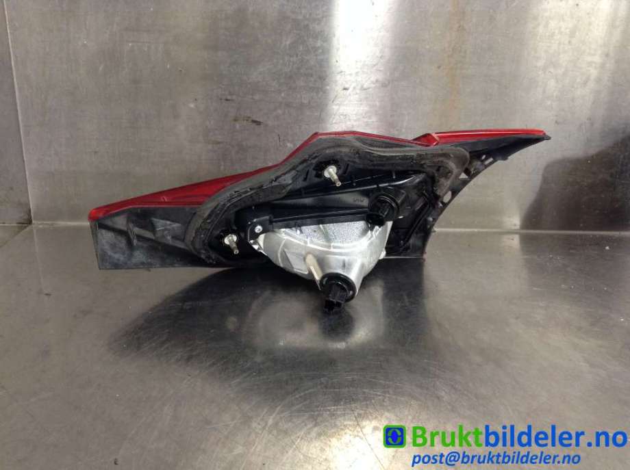 Baklykt venstre indre til Mazda 6 2013-2015 (Type III, Fase 1)  (MAZDA|GHR2-51-3G0B|)