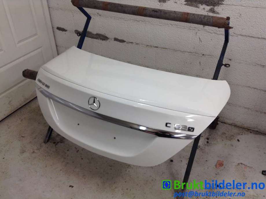 Bakluke sedan til Mercedes C-Klasse, 2014-2018 (Fase 1) (W205) (W205) (MERCEDES|A 205 750 00 75)