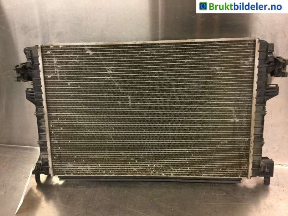 Radiator (manuell gir) til Škoda Octavia 2013-2016 (Type III, Fase 1)  (5Q0 121 251 GF|)