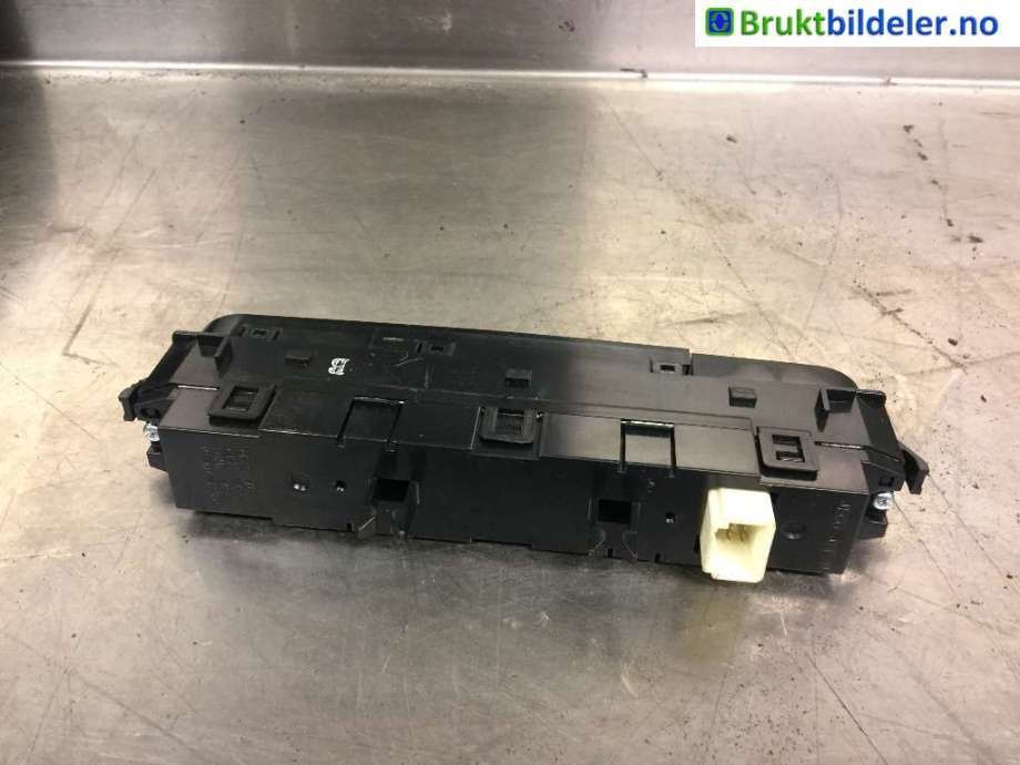 Bryter diverse til Toyota Urban Cruiser 2009-2014  (TOYOTA|)