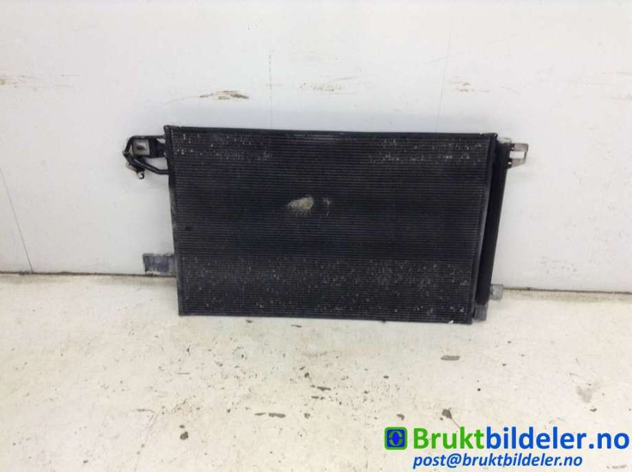 Aircondition radiator til VW Transporter / Caravelle, 2009-2015 (Fase 2) (T5) (T5) (VOLKSWAGEN|7E0820411B)