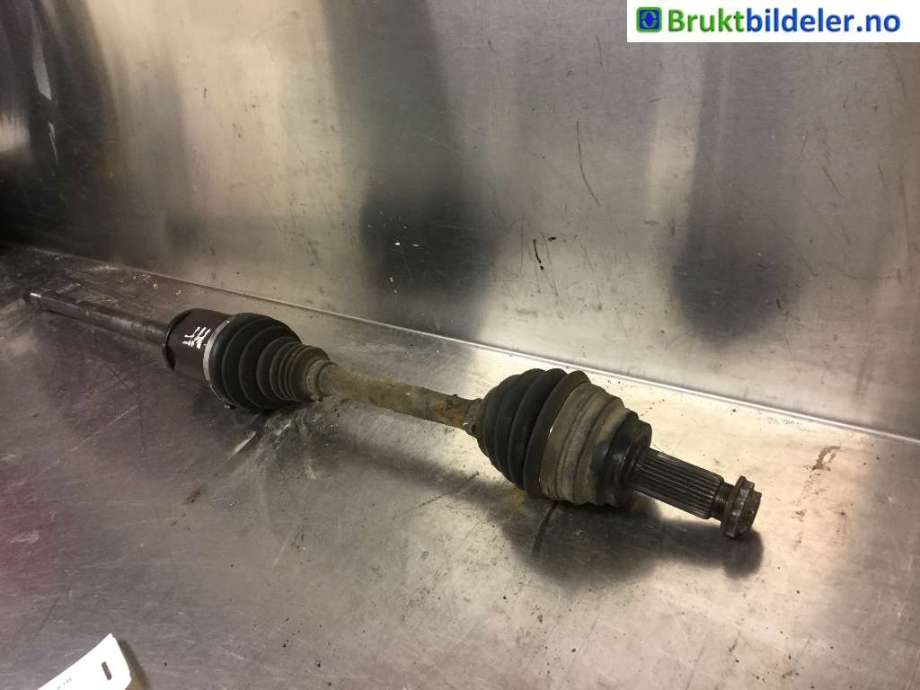 Drivaksel høyre foran til BMW X5 2007-2013 (E70) (E70) (BMW|31 60 7 545 126|)
