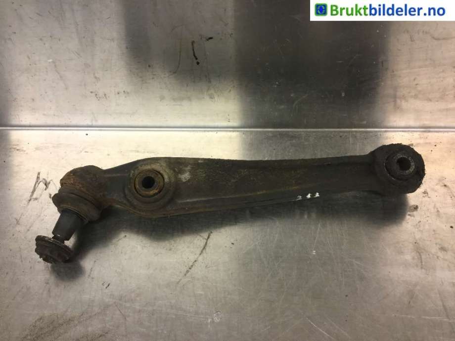 Bærebru høyre foran nedre til BMW X5 2007-2013 (E70) (E70) (BMW|31 12 6 771 894|)