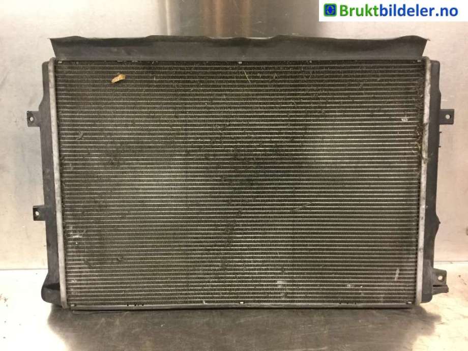 Radiator (manuell gir) til VW Tiguan 2011-2016 (Type I, Fase 2)  (VOLKSWAGEN|5N0 121 253 L|)