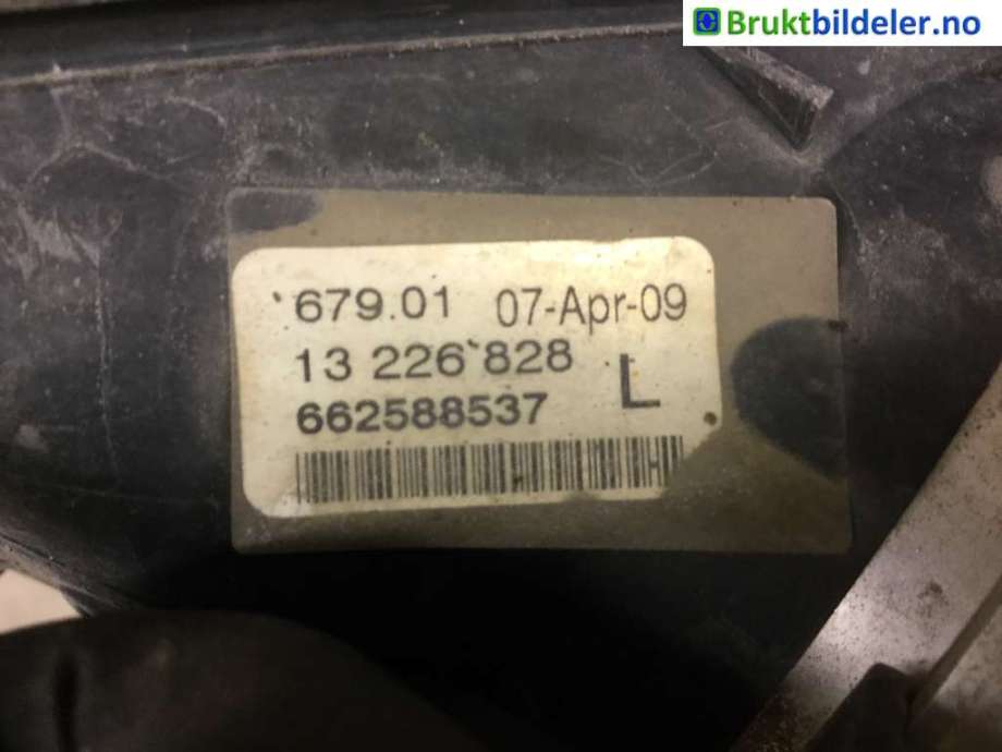 Tåkelykt venstre foran til Opel Insignia A 2009-2014  (OPEL|13 226 828|662588537|)