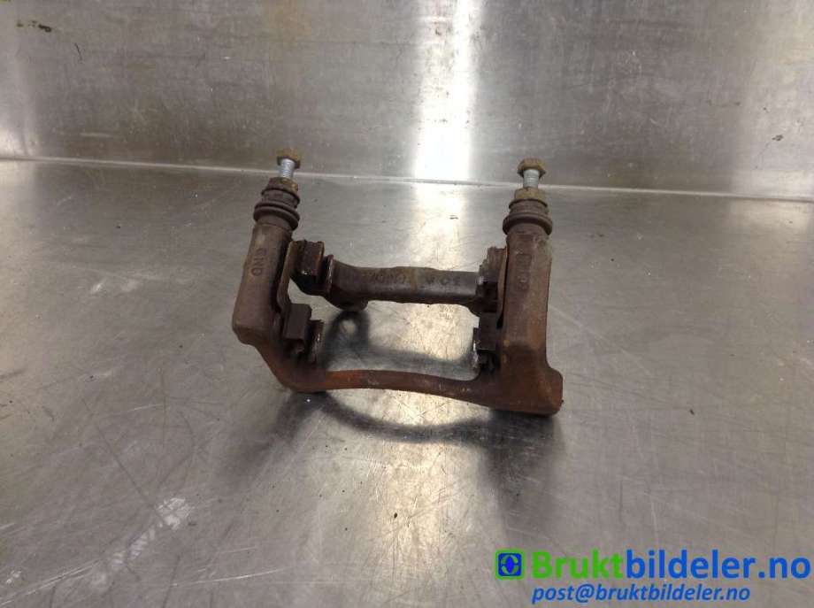 Bremsecaliper brakett til VW Tiguan, 2011-2016 (Type I, Fase 2)  (VOLKSWAGEN|3AA 615 426 A)