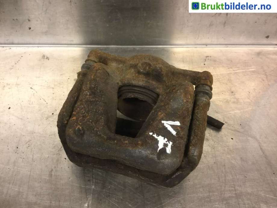 Bremsecaliper venstre foran til Mercedes B-Klasse, 2011-2018 (W246) (W246) (MERCEDES|A 000 421 63 81)